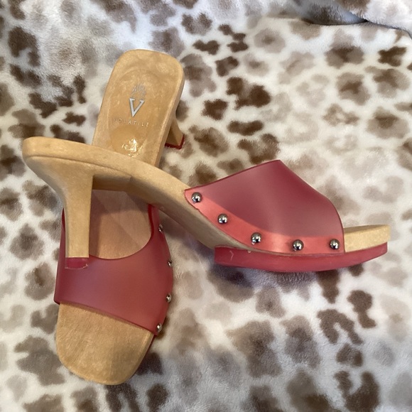 Very Volatile Pink Clog-like Slides, Size 8 - Picture 4 of 8